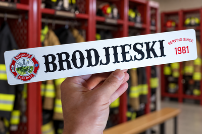 LOCKER PLATE: 1-2 Logos